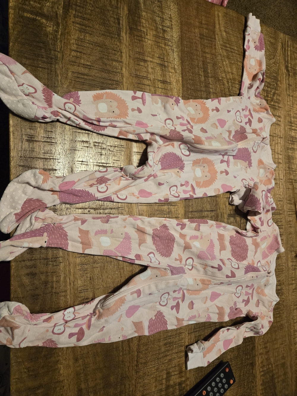 Pink Hedge Hog Print Baby Footed Pajamas - Set Of 2 For Twins 6-9 Mo